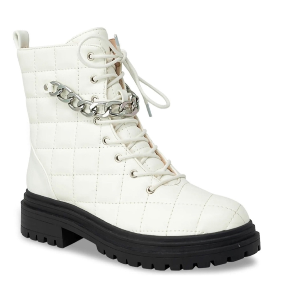 NIB CC CHASE & CHLOE 8.5 M Chain Trim Quilted Combat Boots LaceUp Lug Sole White